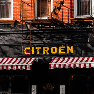 citreon bistro and bar in greepoint brooklyn near two blue slip apartments
